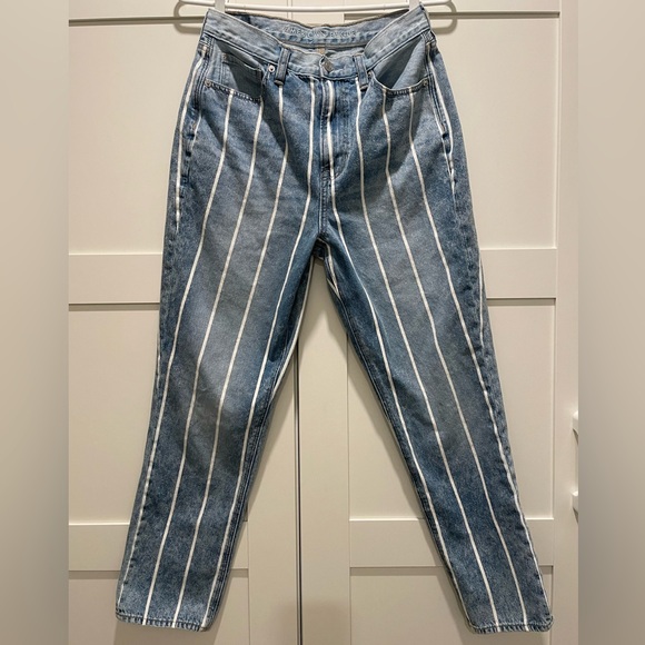 American Eagle blue Mom Jeans with white vertical stripes- size 6 - Picture 1 of 8